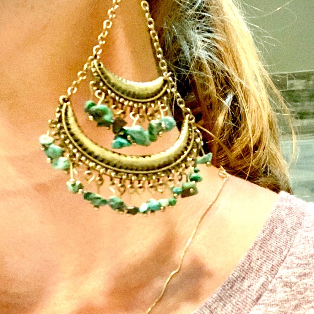 🎉2/$10! BOLD statement piece jewelry set! - Picture 5 of 5